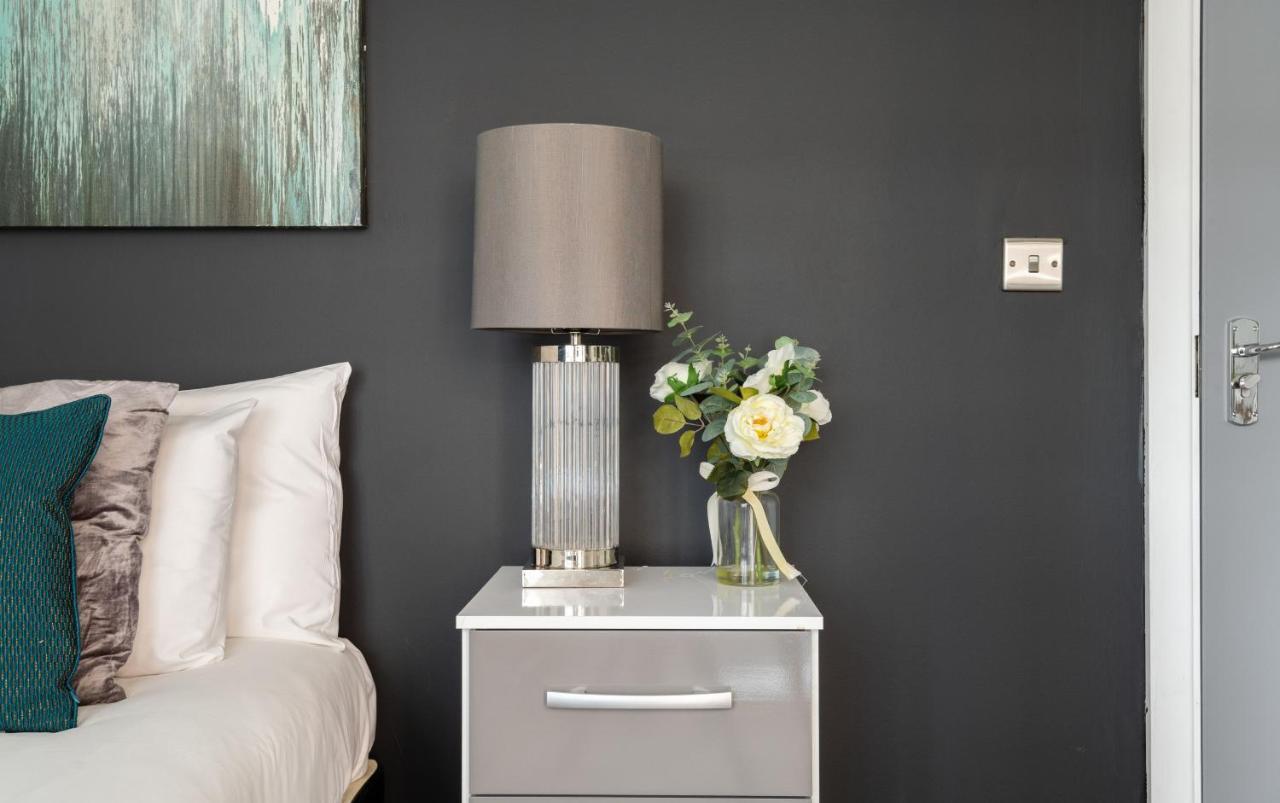 Spacious And Modern 4 Bed Apartment Next To Borough Station ロンドン エクステリア 写真