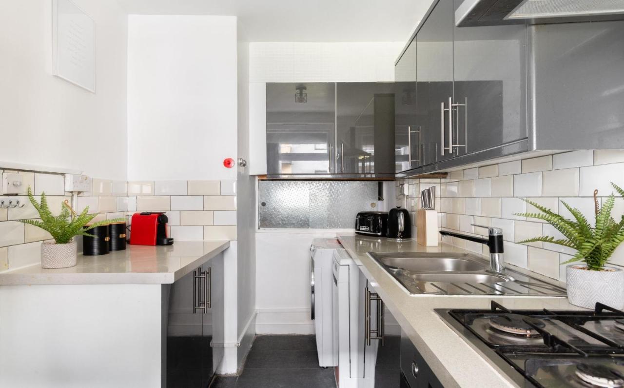 Spacious And Modern 4 Bed Apartment Next To Borough Station ロンドン エクステリア 写真